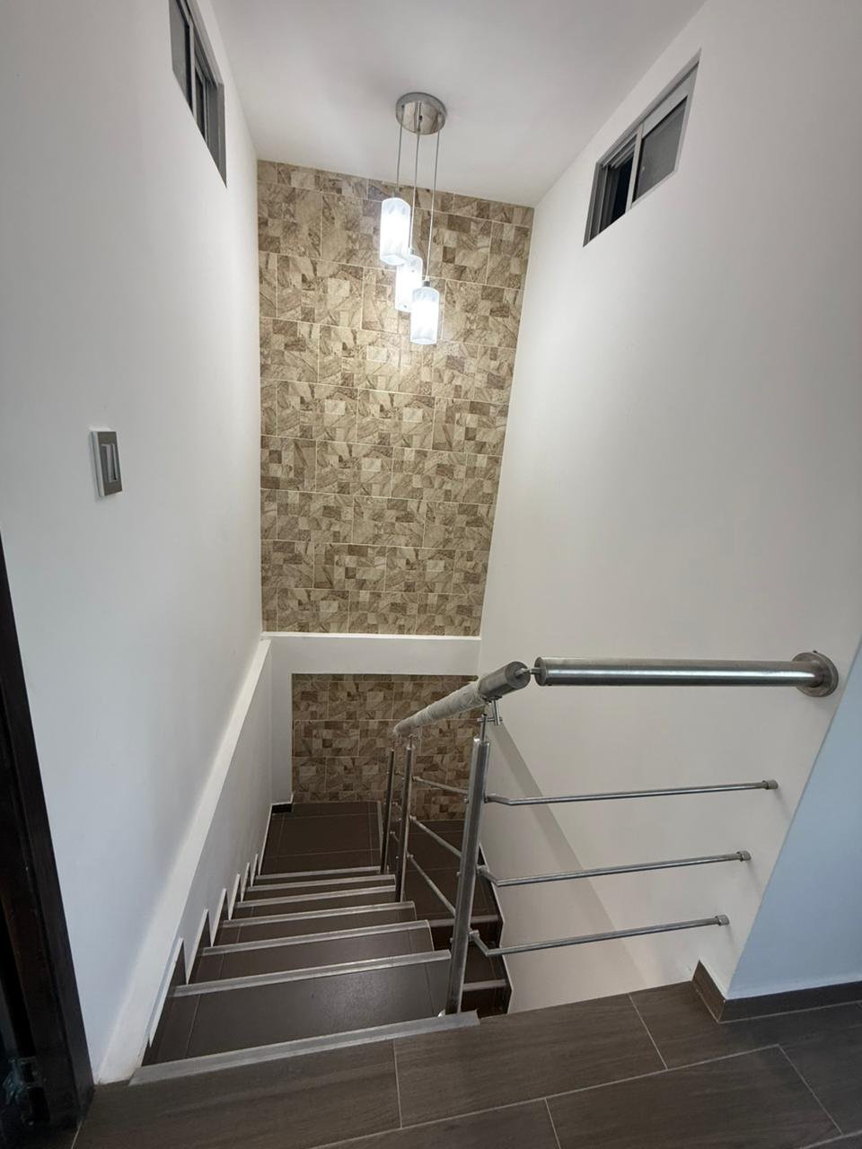 8b892efd-820a-4e50-b57d-2b97e7feb68c